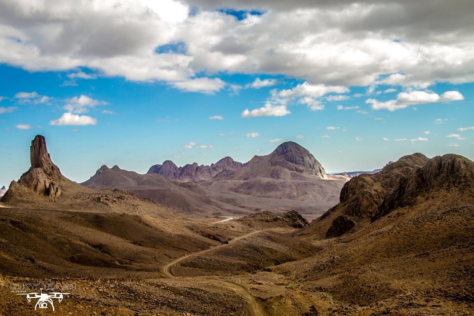 15 photos spectaculaires prises par des drones montrent la beauté de l’Algérie 13 15 photos spectaculaires prises par des drones montrent la beaute%CC%81 de lAlge%CC%81rie 10