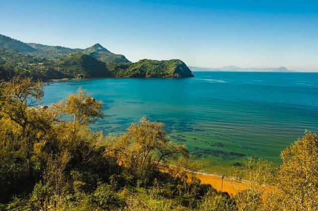 Jijel plage rouge - Top Destinations Algérie
