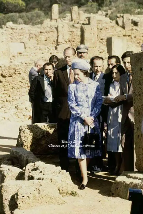 Photo rare de la Reine Élisabeth II et le Prince Philip au ruines romaines de Tipaza