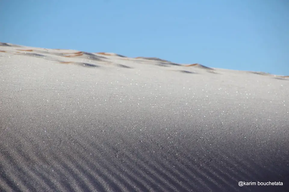 Colossal les images du désert algérien enneigé fascinent les internautes 5