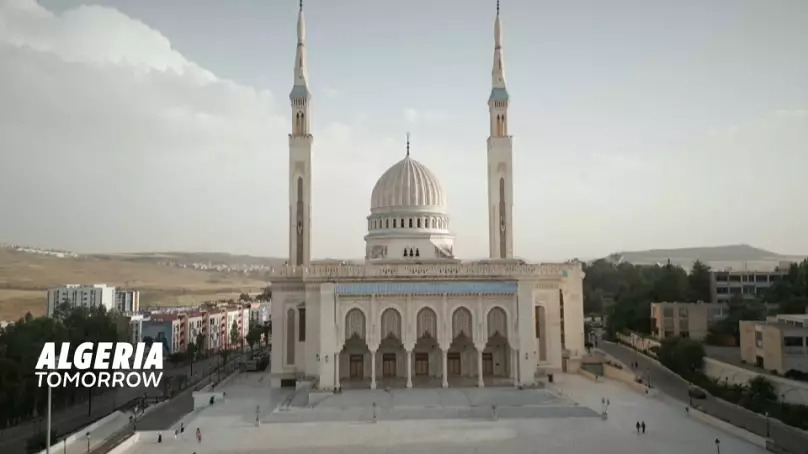 Euronews : Constantine, la cité antique des ponts suspendus (VIDÉO) 2 La mosquée Emir Abdelkader