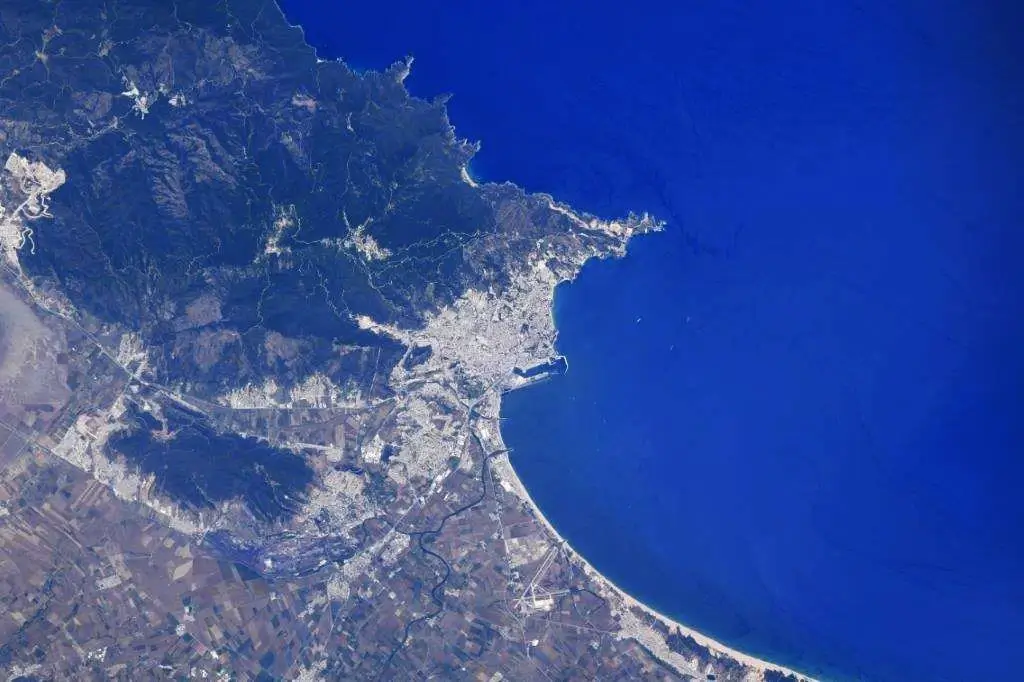 Un astronaute Italienne publie de magnifiques photos de lAlgérie depuis lespace PHOTOS