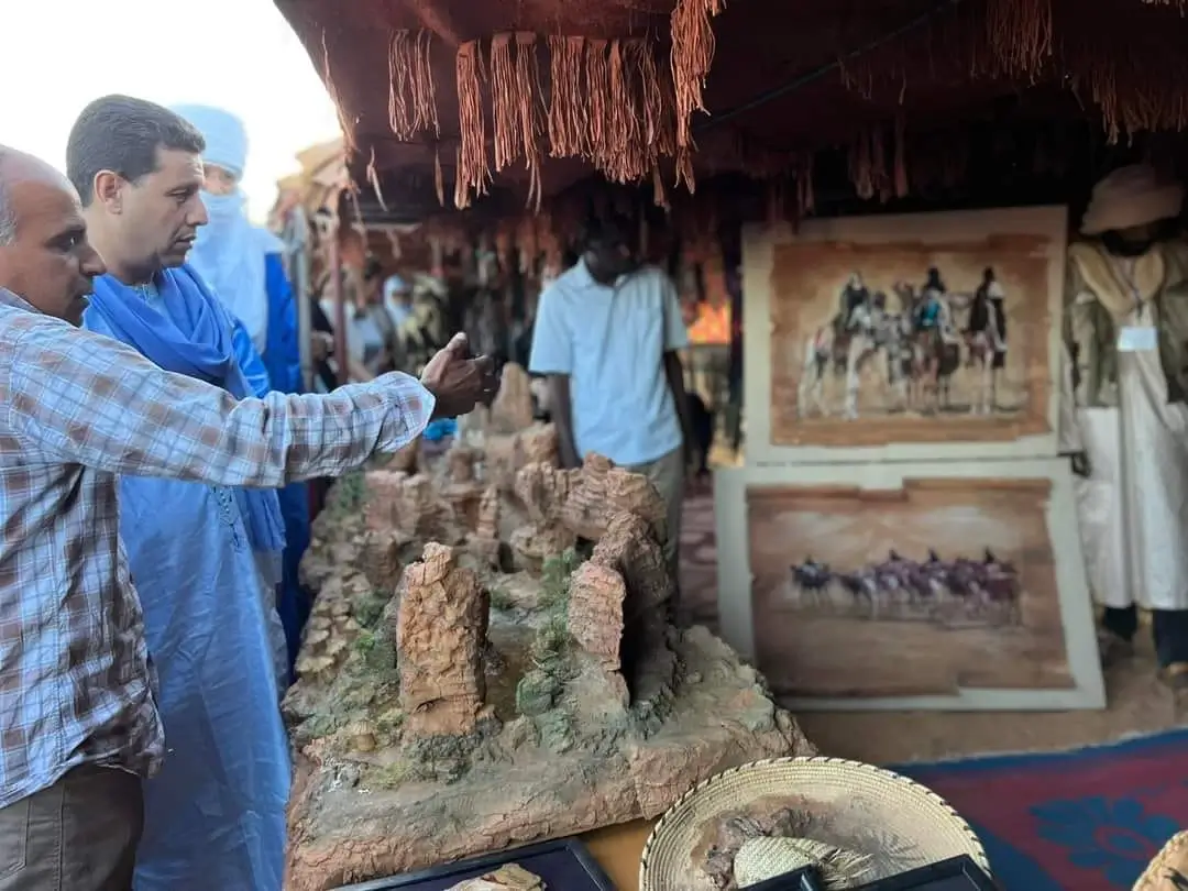 Yacine Hamadi donne a Djanet le coup denvoi de la saison du tourisme saharien 2